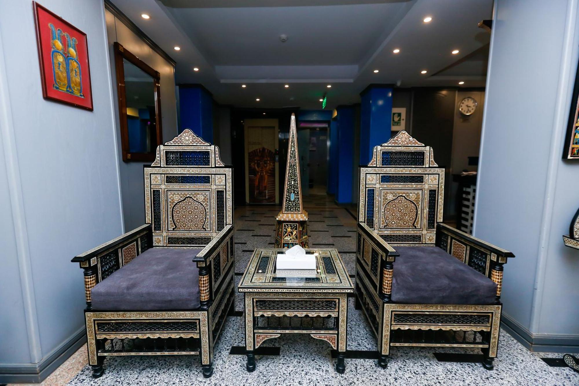 Turquoise Pyramids & Grand Egyptian Museum View Hotel Kafret el-Gabal Buitenkant foto
